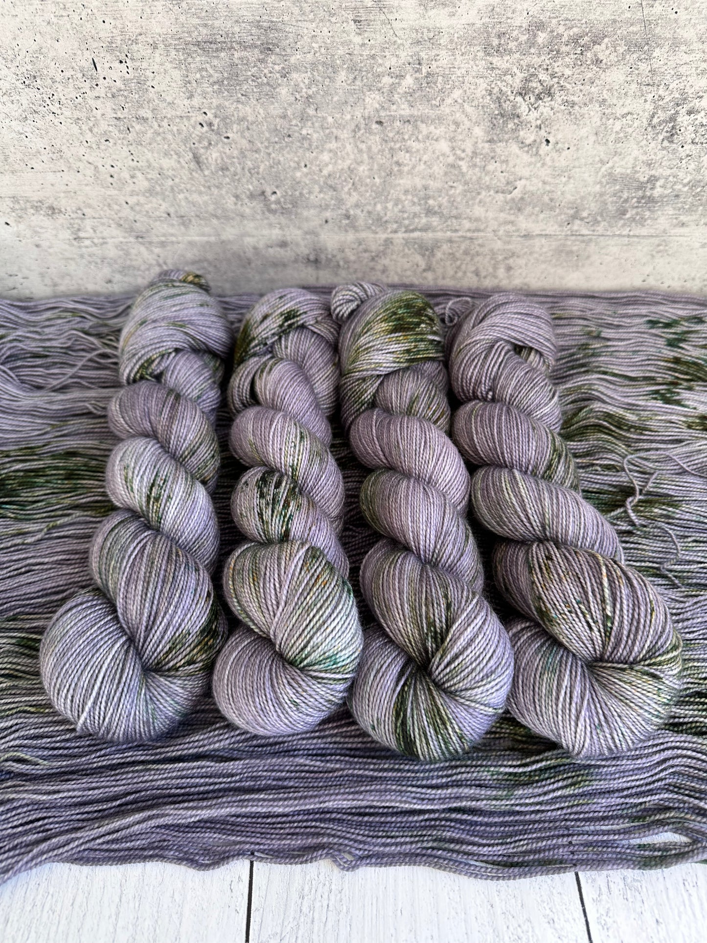 Single Brew - Gray w/Green Speckles (Artemis)