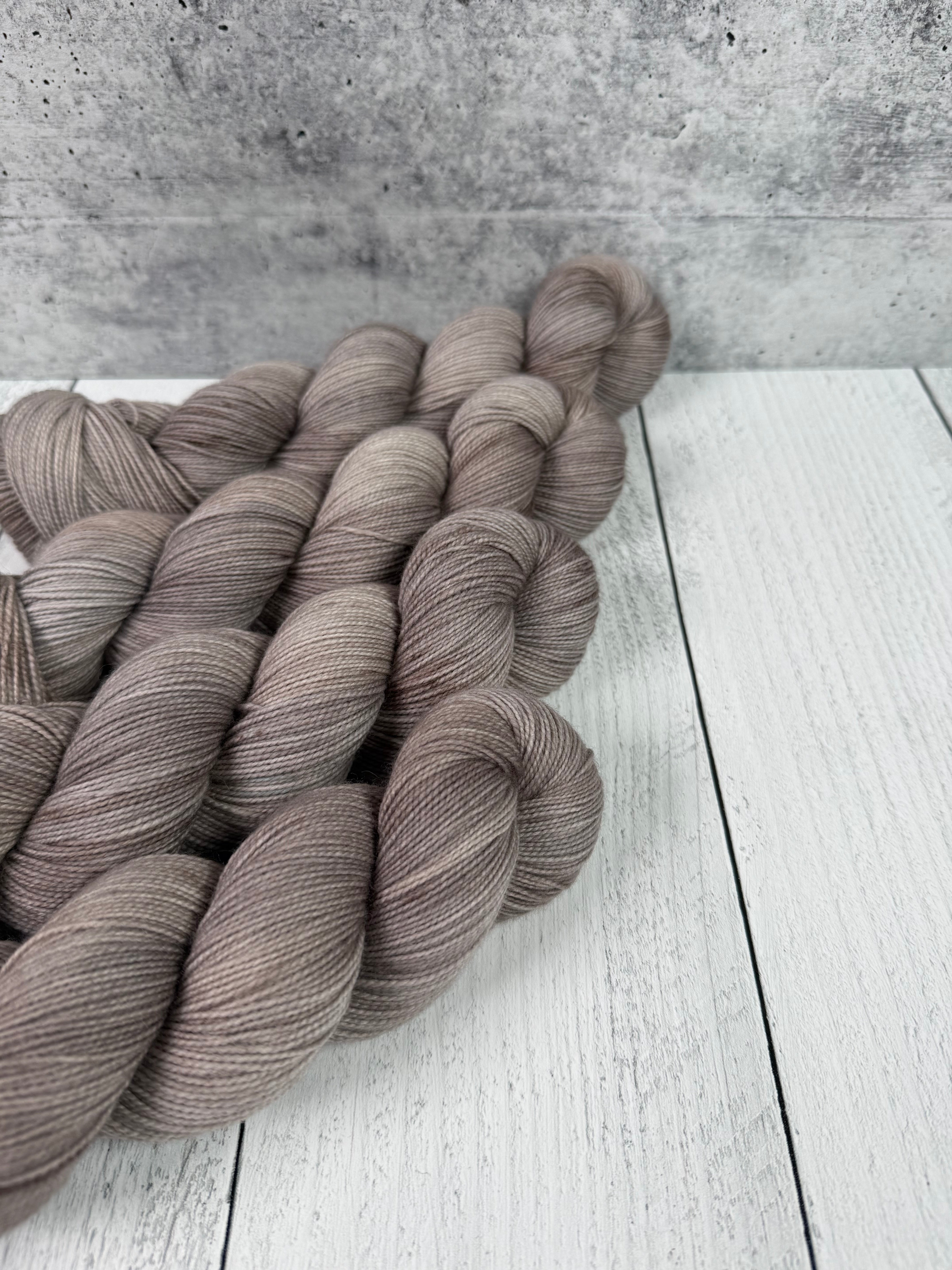 Ravenswood (Apollo) – Needles at the Ready