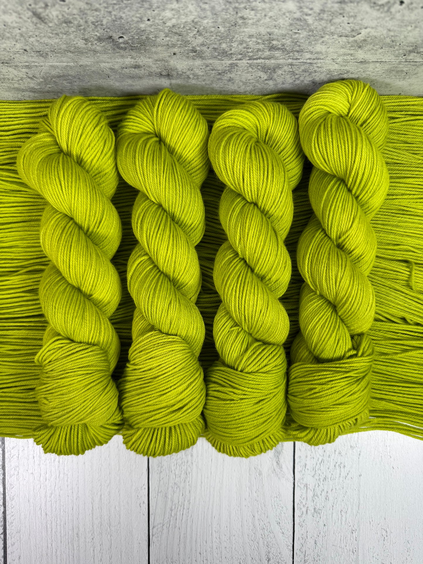 Chartreuse Shock (Achilles DK)