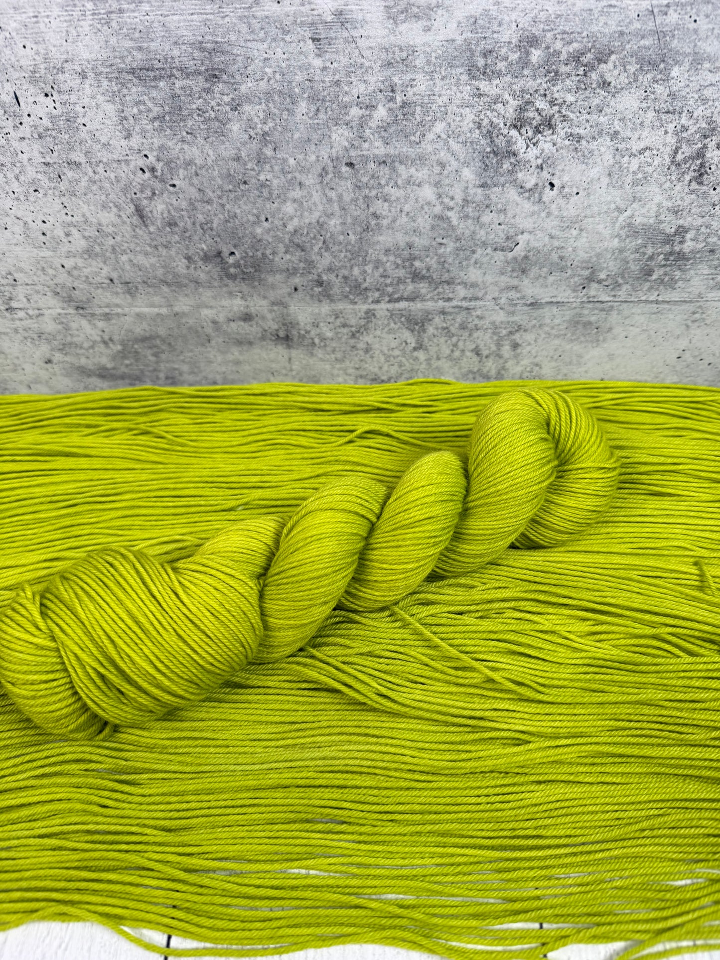 Chartreuse Shock (Achilles DK)