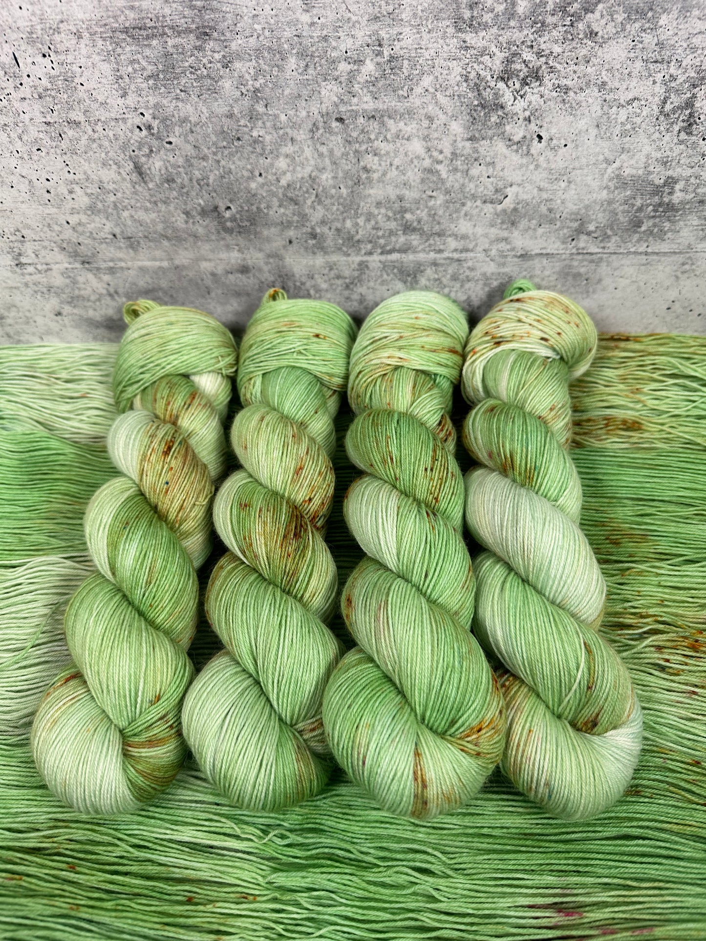 Pistachio Brittle (Ares Sock)