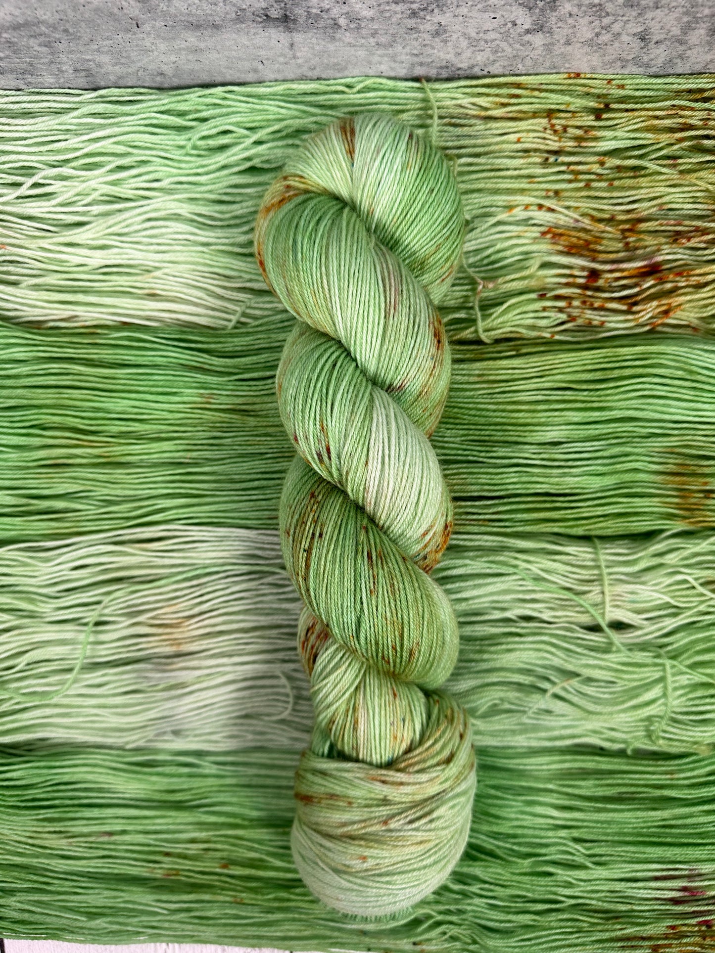 Pistachio Brittle (Ares Sock)